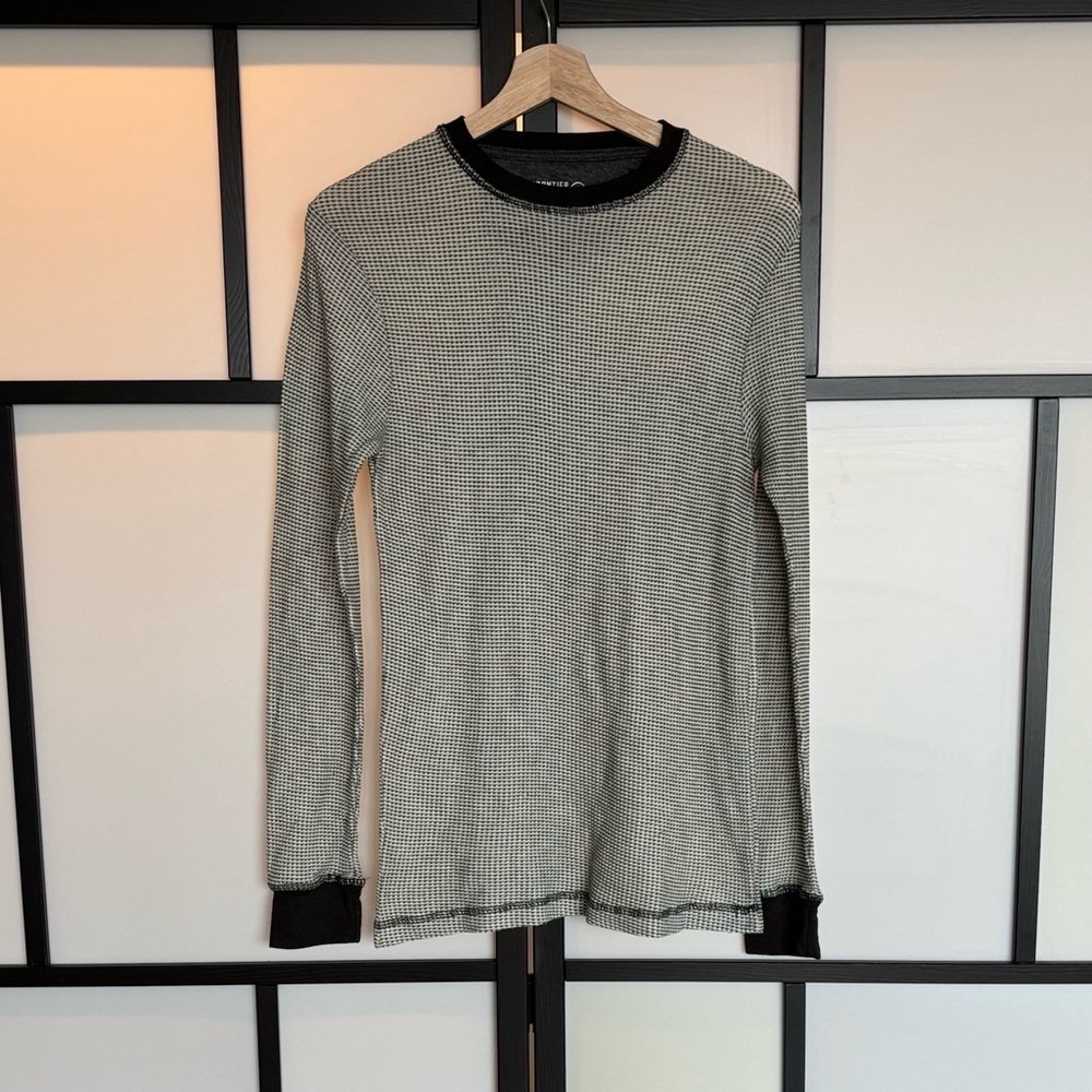 Frontier Supply Co. long sleeve thermal shirt. Women’s Medium